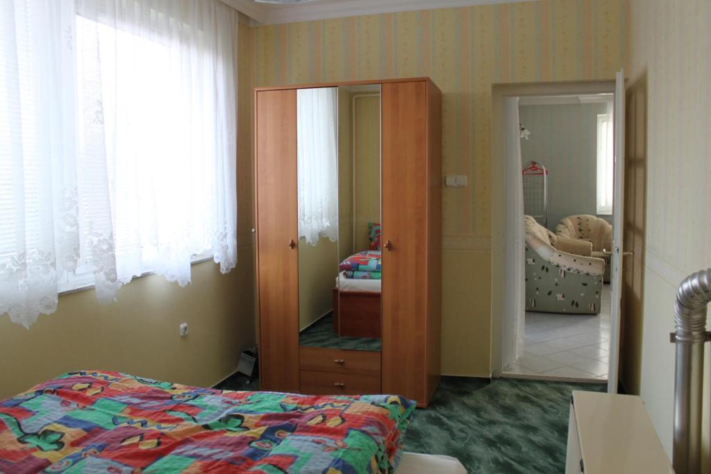 Orwa Apartmanok - Fenyofa Koez Залакарош Номер фото